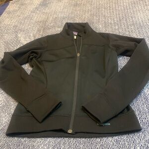 Gently worn Patagonia women’s jacket!